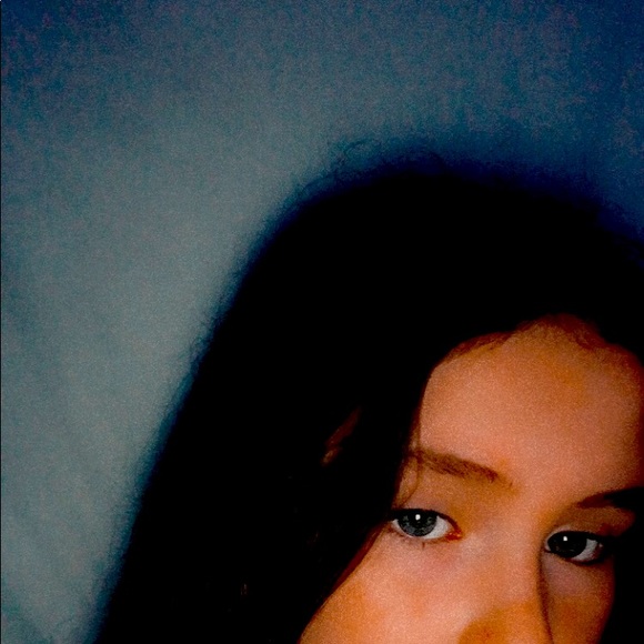 Meet your Posher, Olivia - Picture 1 of 1